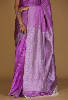 Hevali Magenta Saree with White and Pink Design