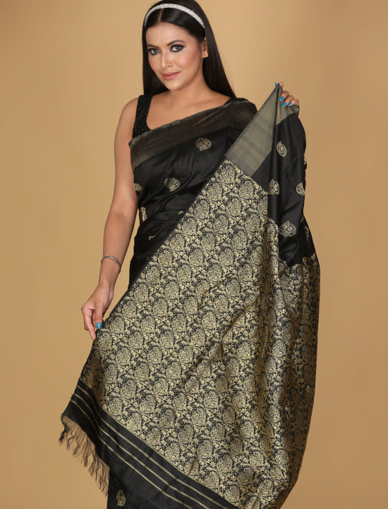 Toramai Small Buta Design Saree – Black with Golden Buta Accents