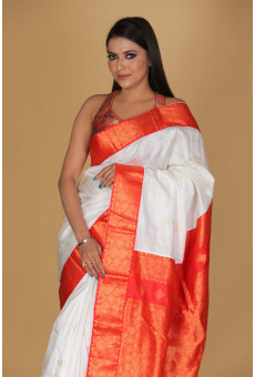 White and Red Saree with White Diamond Buta Design White and Red Saree with White Diamond Buta Design