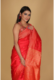 Mousumi Design Toramai Small Buta Red Saree