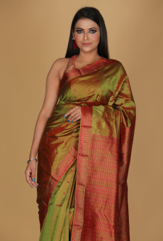 Hawali Design Mehendi Green Saree