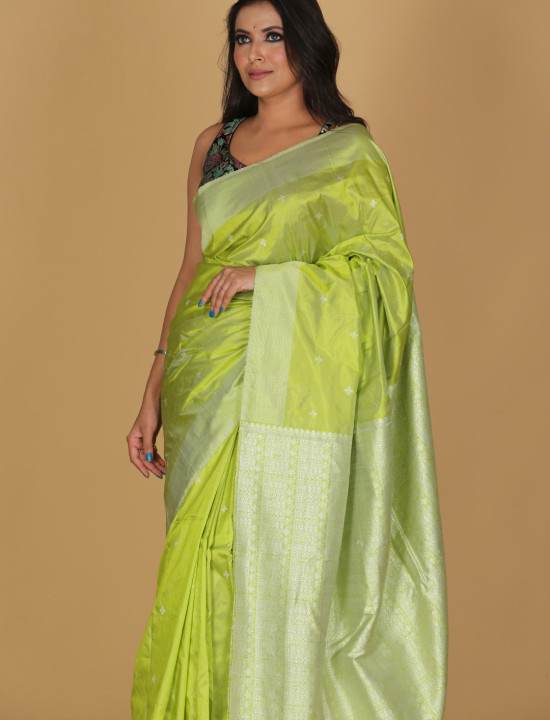 Hawali Design Parrot Saree – White Base with Green Border Hawali Design Parrot Saree – White Base with Green Border