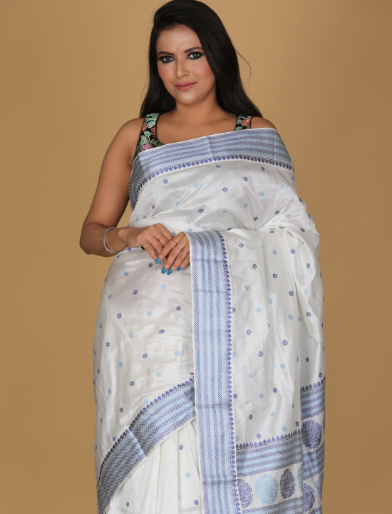 Gol Pata Design Beige and White Saree – Blue and Dark Blue Border Gol Pata Design Beige and White Saree – Blue and Dark Blue Border