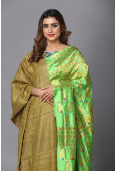 Eri Stole – Handwoven Elegance in Khakhi
