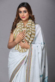 Eri Stole – Handwoven Luxury with Natural Dyes