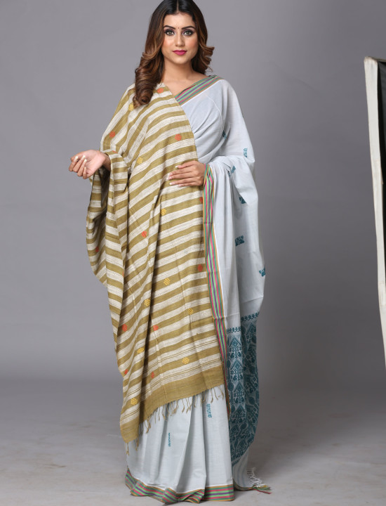 Eri Stole – Handwoven Luxury with Natural Dyes