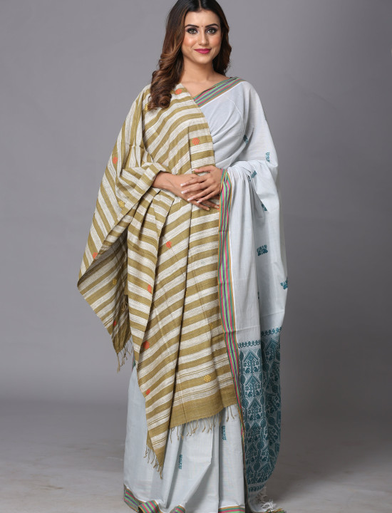 Eri Stole – Handwoven Luxury with Natural Dyes