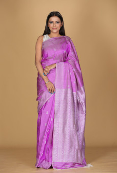 Hevali Magenta Saree with White and Pink Design Hevali Magenta Saree with White and Pink Design
